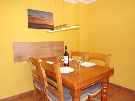 Esstisch im Wohnzimmer